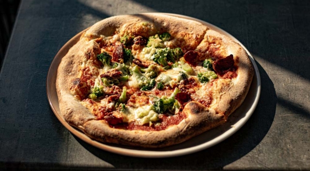 Brokkolis füstölt kolbászos